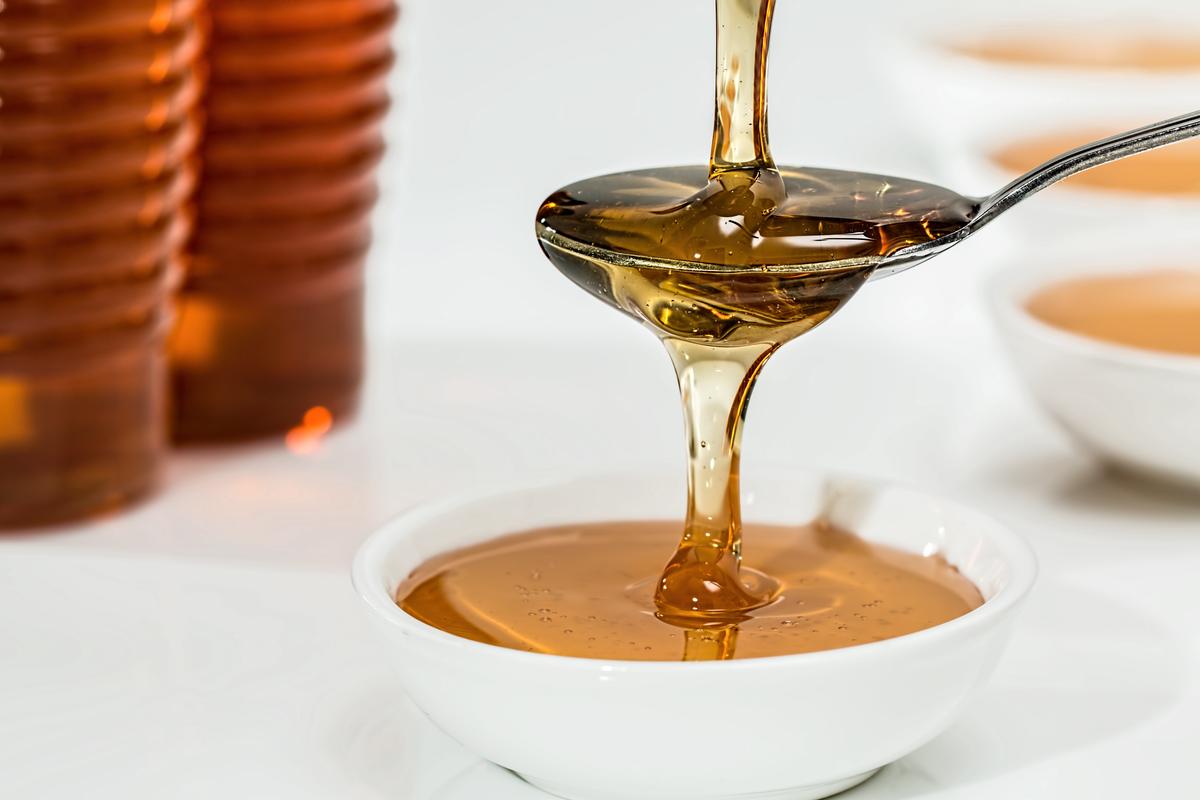 Five Therapeutic Effects of Honey in Treating Wounds and Infections
