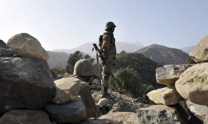 Pakistan: Military Kills 8 Militant Near Afghanistan Border