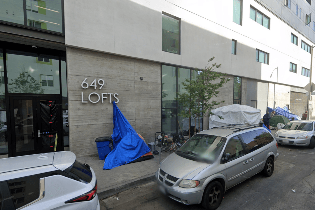 3 People Found Dead in Downtown LA Apartment; Drugs Suspected