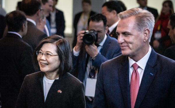 Taiwan President Tsai Ing-wen and House Speaker Kevin McCarthy at the Ronald Raegan Presidential Library in Semi Valley, Calif., on April 5, 2023. (John Fredricks/The Epoch Times)