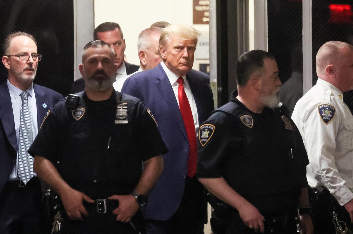 Trump arrives at Manhattan Criminal Courthouse
