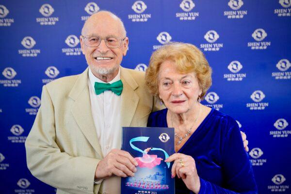 Retired earth scientist Dr. Gordon Stanger and his wife attend Shen Yun Performing Arts at Festival Theatre in Adelaide, Australia, on April 7, 2023. (NTD)