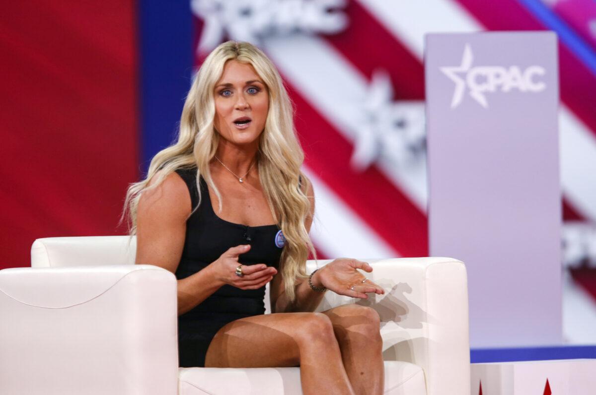 Four-time SEC Champion swimmer Riley Gaines, who was forced to compete against a biological male, speaks at the Conservative Political Action Conference (CPAC) in Dallas on Aug. 6, 2022. (Bobby Sanchez/The Epoch Times)