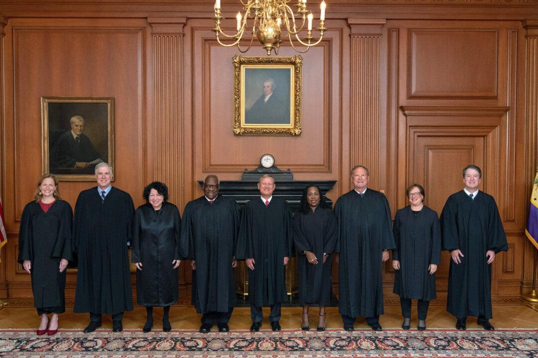 One Supreme Court Justice Dissents in Key Union Case