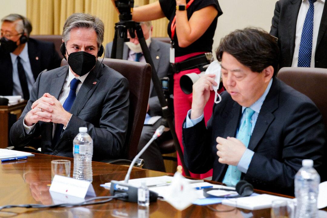 Japan’s Foreign Minister Visits China for the First Time in Three Years Amid Turbulent Relations