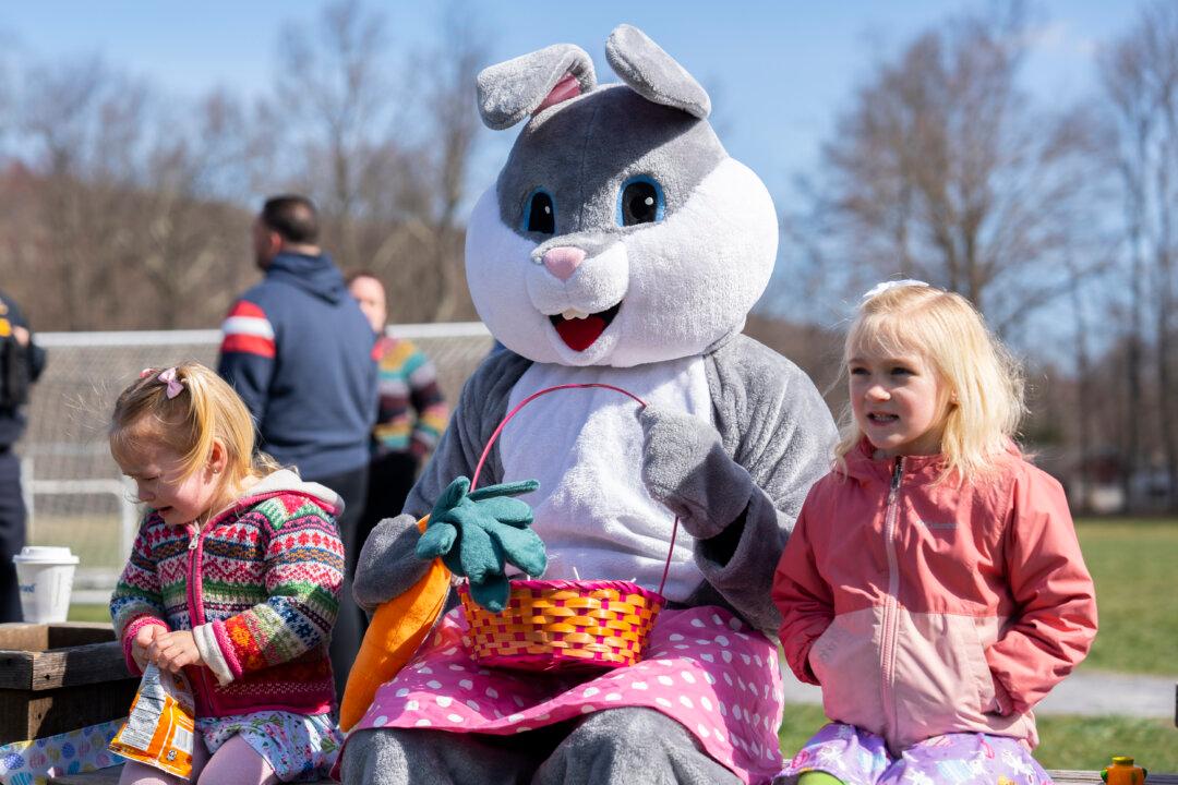 ‘Easter Treat’ as Chill Brings Snow to Ski Resorts in Australia