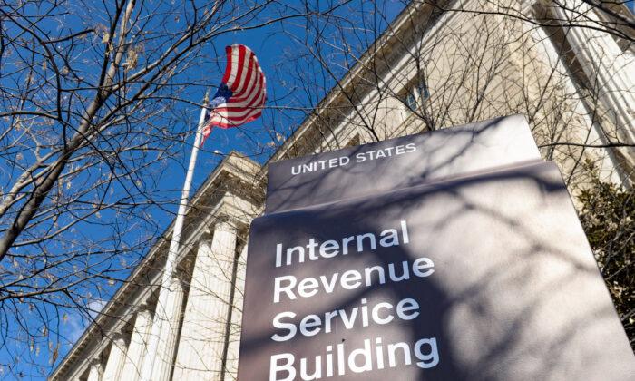 Watchdog Casts Doubt on IRS Pledge Not to Increase Audit Rates on Americans Earning Under $400,000