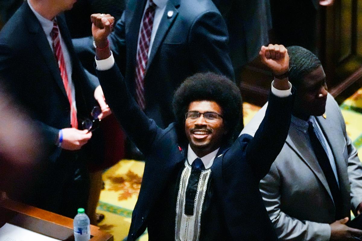 Ousted Tennessee Lawmakers Criticize Republicans, Vow to Return to Office