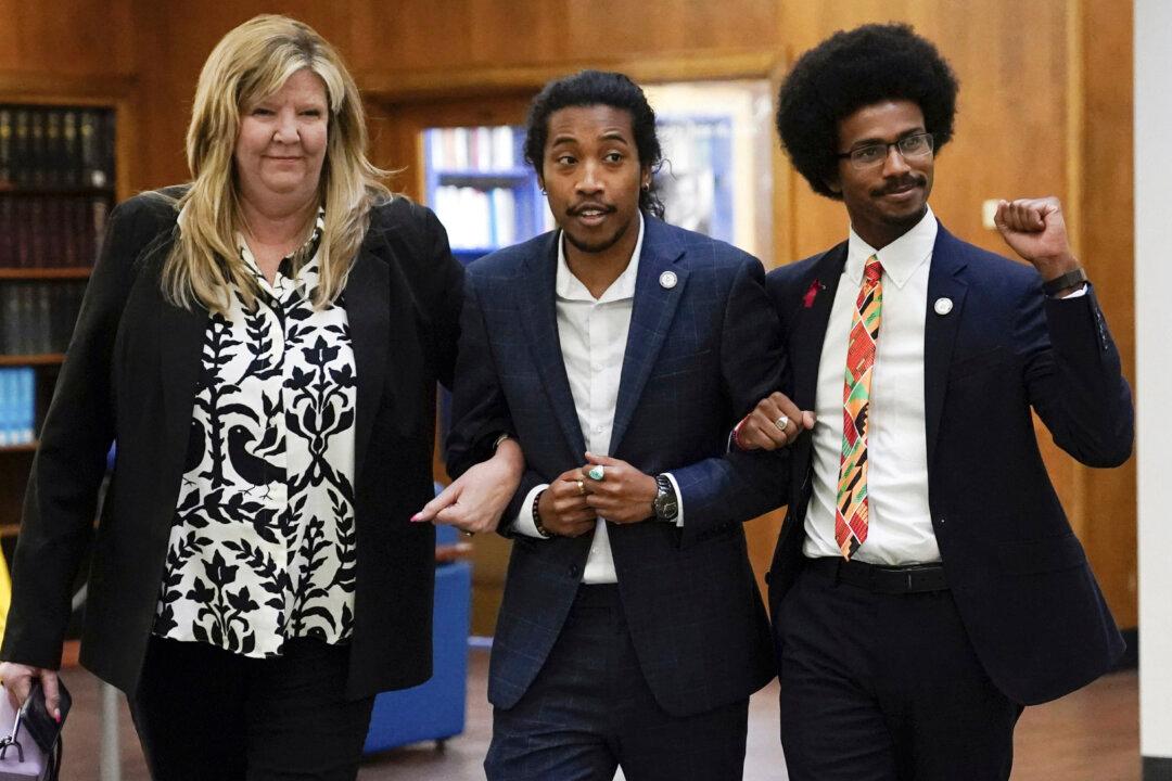 Senate Democrats Ask DOJ to Probe Expulsion of Tennessee State Legislators