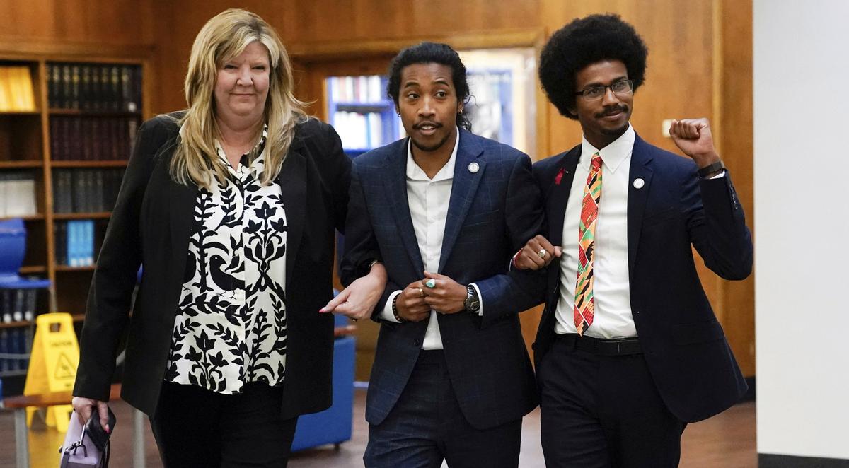 Senate Democrats Ask DOJ to Probe Expulsion of Tennessee State Legislators