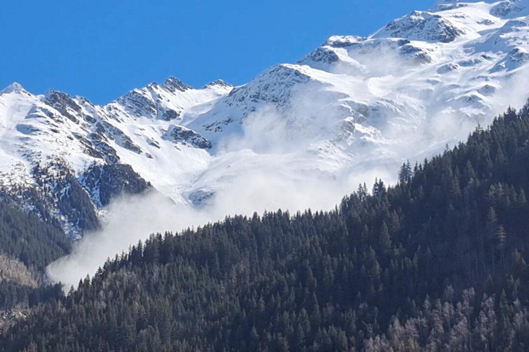 Mountain Teams in Slovenia Rescue Climbers Stuck in the Alps