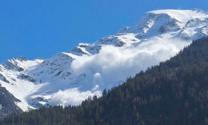 Avalanche Kills 6, Including Mountain Guides, in French Alps