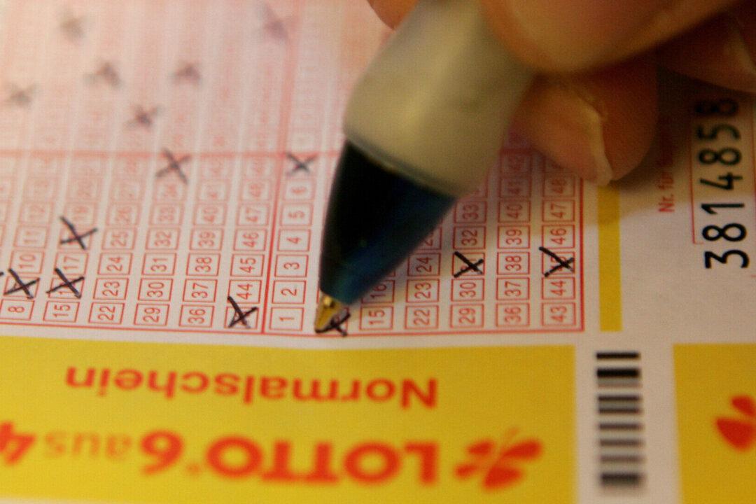 No April Fool: Retired Iowa Mechanic Wins $40 Million Lotto Jackpot