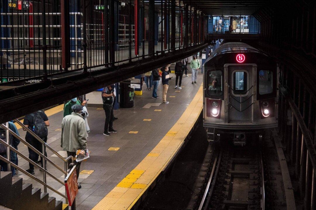 NYPD Arrests 16-Year-Old Girl for Allegedly Assaulting Asian Woman on Subway