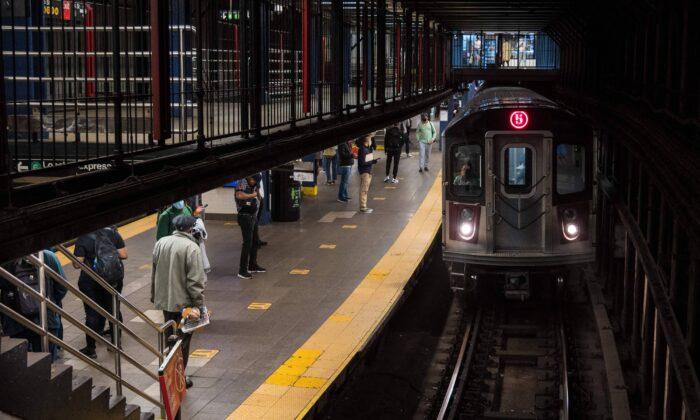 NYPD Arrests 16-Year-Old Girl for Allegedly Assaulting Asian Woman on Subway