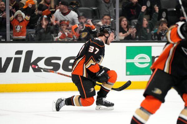 Anaheim Ducks center Mason McTavish celebrates his goal during the first period of an NHL hockey game against the Vancouver Canucks in Anaheim, Calif., on April 11, 2023. (Mark J. Terrill/AP Photo)