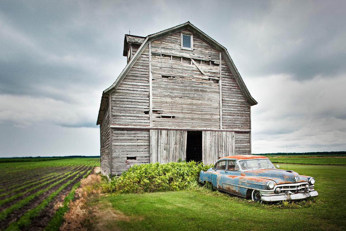 Although television shows regularly discover highly sought-after cars forgotten in old barns, the reality is that finding one comes down to either pure luck or extensive research and effort. (Owaki/Kulla/Getty Images)