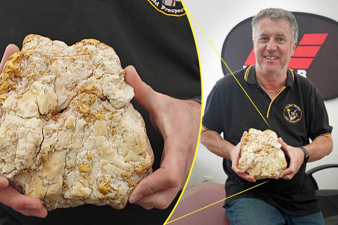 Detectorist Down Under Finds 10-Pound Gold Nugget Worth $250,000 As Gold Prices Soar in Australia
