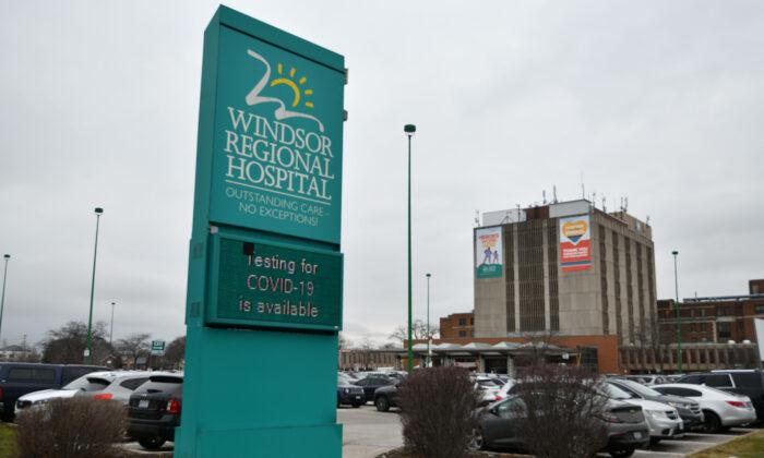 Some Ontario Hospitals and Health-Care Centres Relax Masking Rules for Staff, Patients