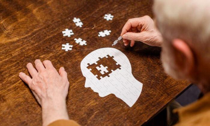 Social Isolation Increases Risk of Dementia in Elderly, Experts Recommend Ways to Prevent
