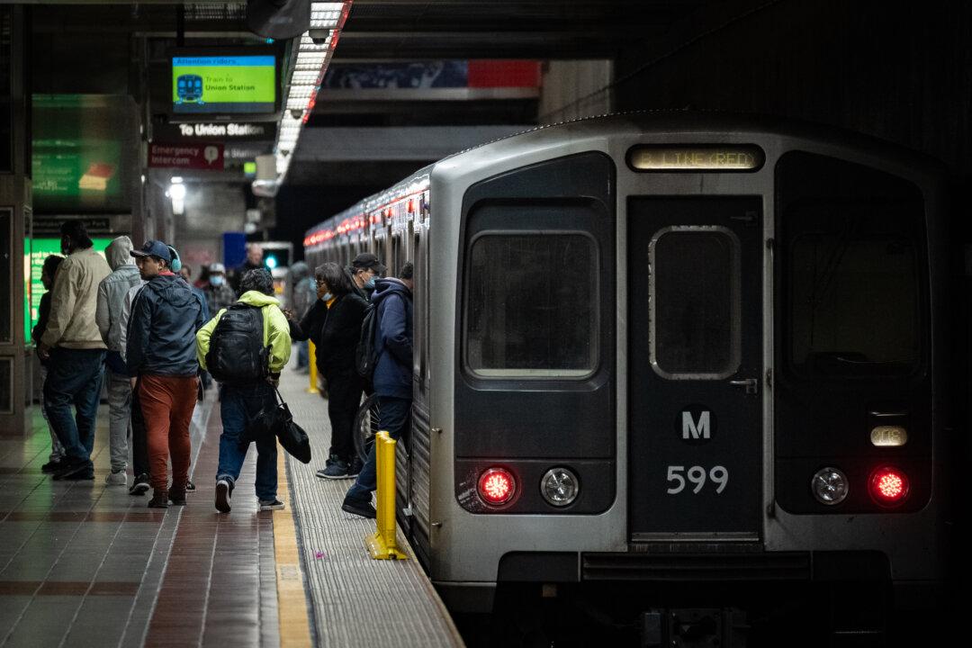 Pedestrian Killed After Falling Onto Metro Rail Tracks