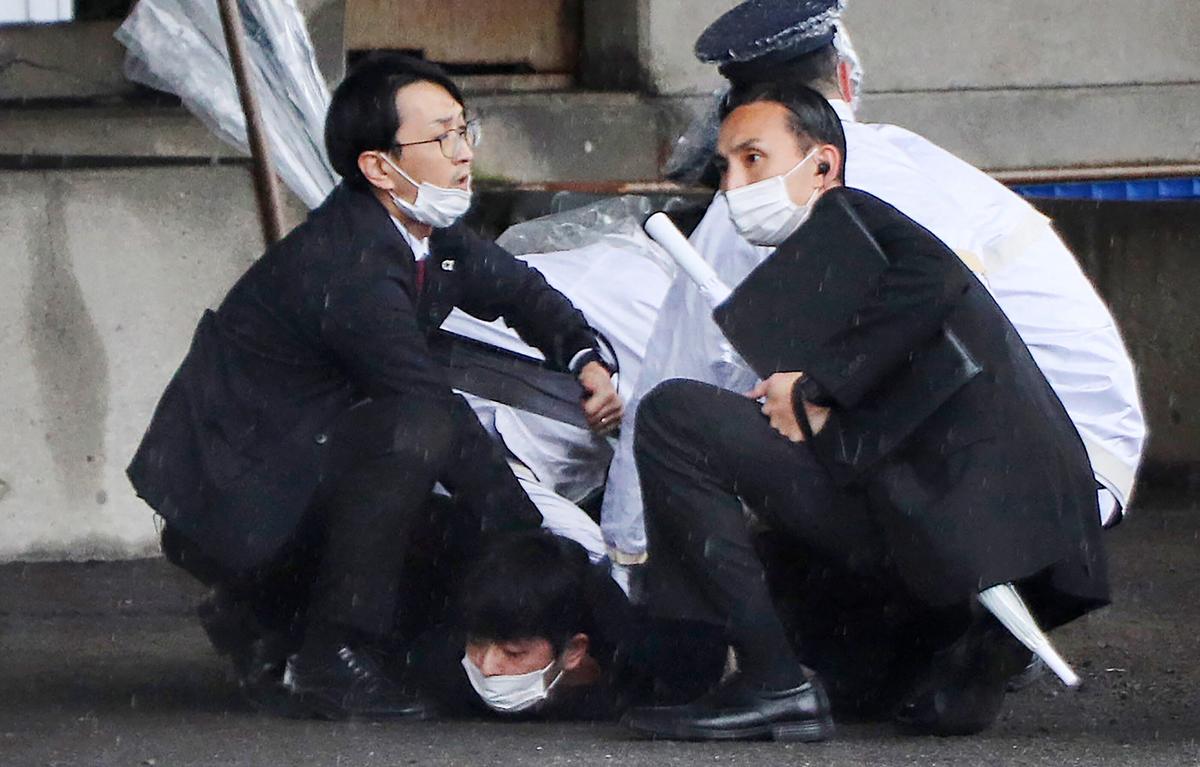 Japan Police Say Flaws in Basic Security Allowed Attacker to Throw Pipe Bomb at Prime Minister