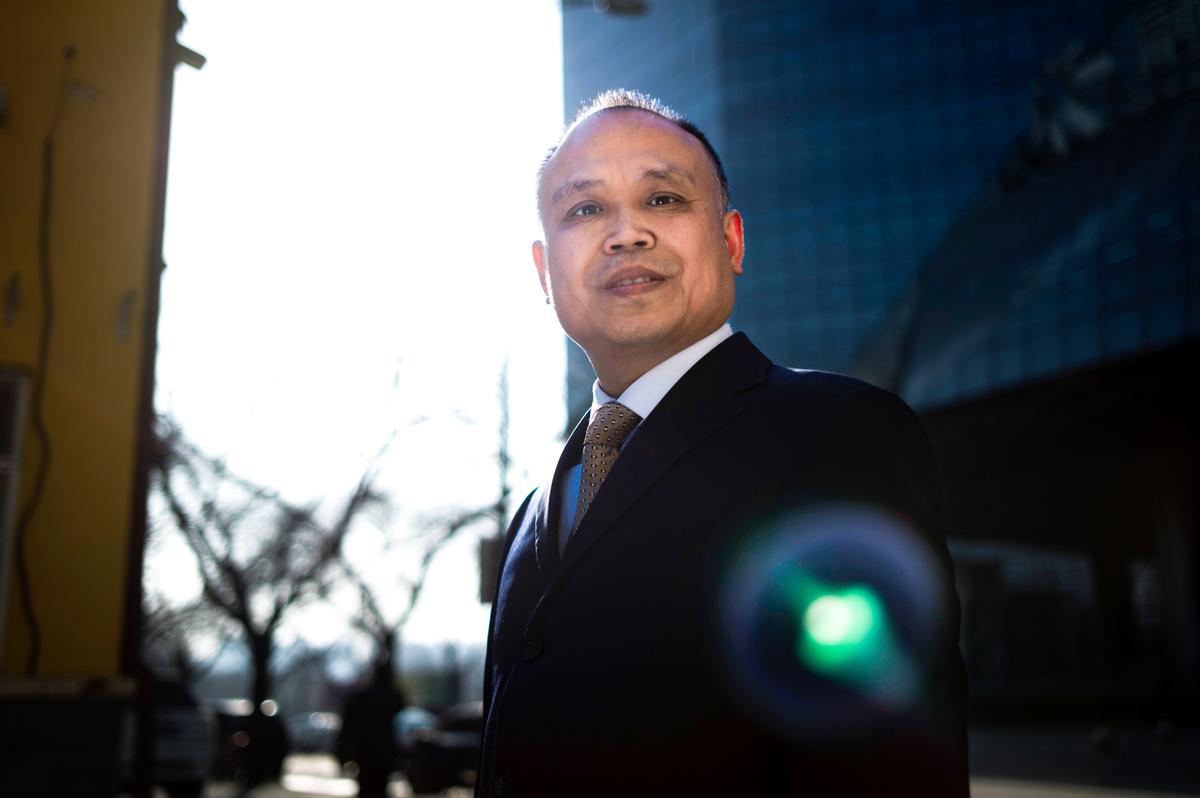 Beijing Police Block Lawyers, Control Teenage Son of Recently Detained Lawyer Yu Wensheng, Source Says