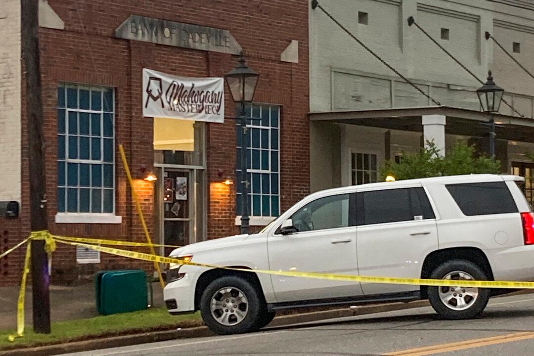 High School Star Among 4 Slain in Alabama Party Shooting