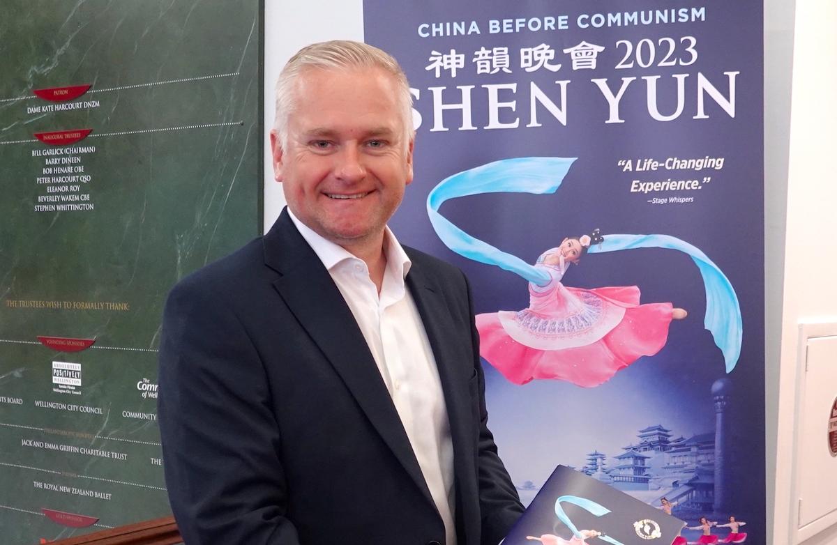 ‘Magnificent’: Director, Engineer for New Zealand Police on Shen Yun