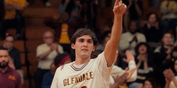 Matthew Russo (Jacob Ward) plays high school basketball, in "Somewhere in Queens." (Roadside Attractions)