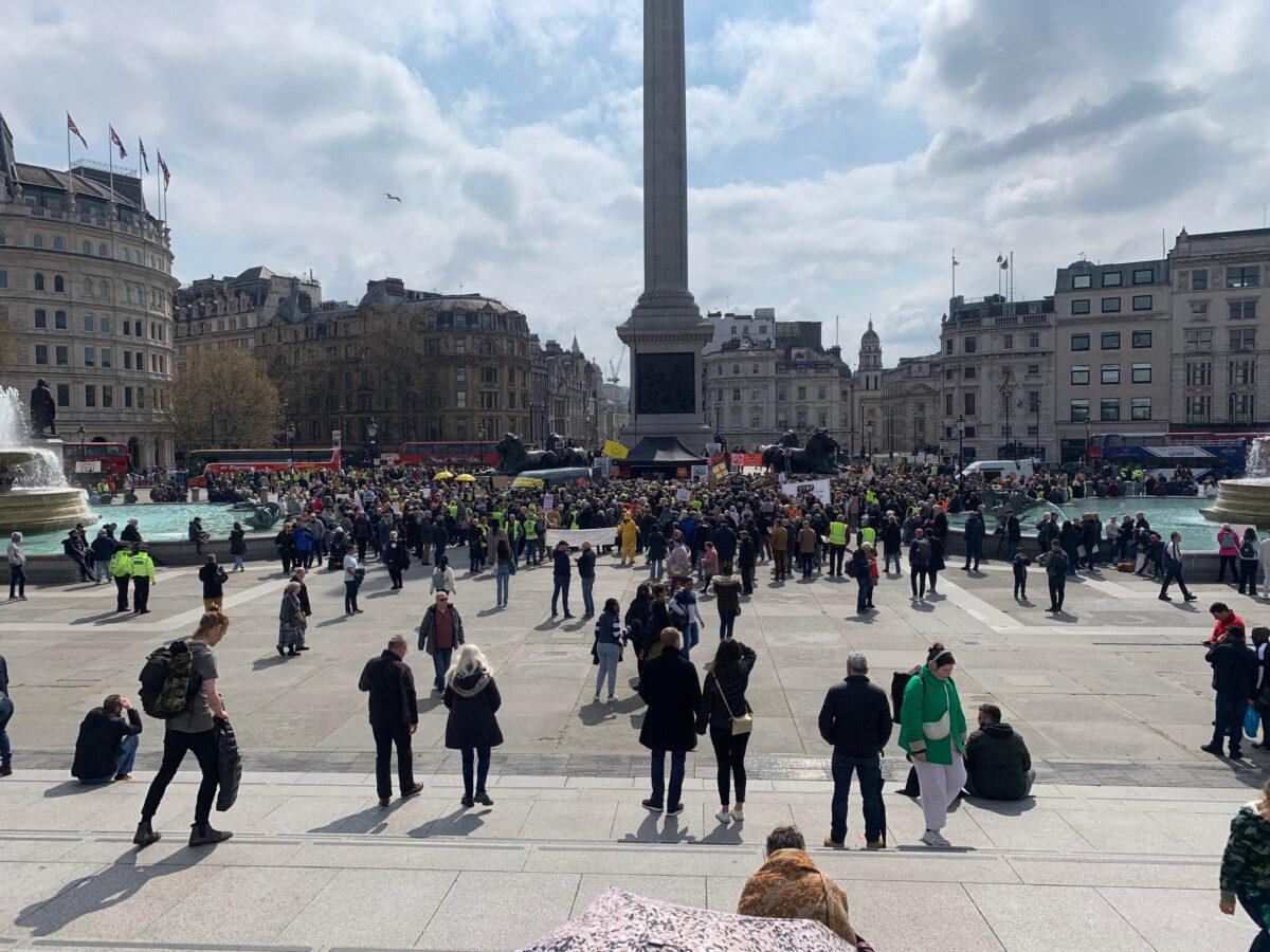 Hundreds joined the anti-ULEZ protest organised by the Together Declaration in Trafalgar Square, London, on April 15 2023. (Owen Evans/The Epoch Times)