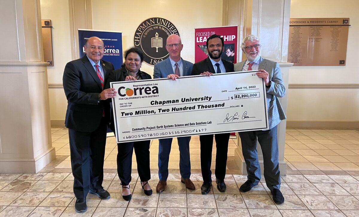 (L-R) Rep. Lou Correa (D-Calif.); Sachi Perera, graduate student and PhD candidate; Michael Ibba, dean of Schmid College of Science and Technology; Rejoice Thomas, graduate student and PhD candidate; and Daniele Struppa, president of Chapman University. (Courtesy of Lou Correa)