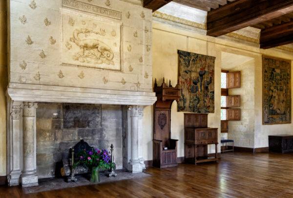 A closer look at the fireplace of the Biencourt salon. Built by Edmond Lechevallier-Chevignard in the 19th-century Neo-Renaissance style, it represents the work undertaken by the Biencourt family to give the château stylistic unity. The mantelpiece of the fireplace features a carved salamander, the symbol of Francis I, which is found throughout the château. (Viacheslav/Shutterstock)
