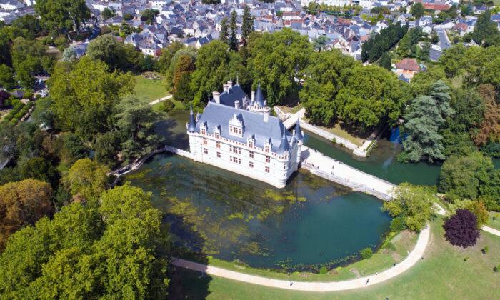 Château of Azay-le-Rideau: A Gem of the French Loire Valley