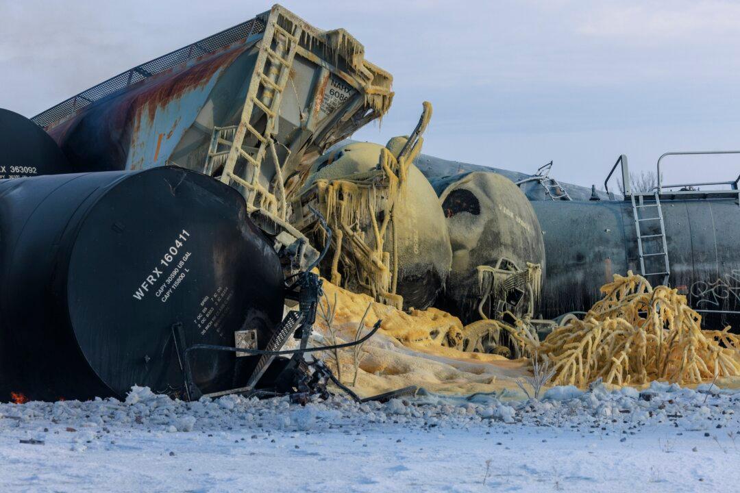 Fractured Rail Found After Fiery Minnesota Derailment