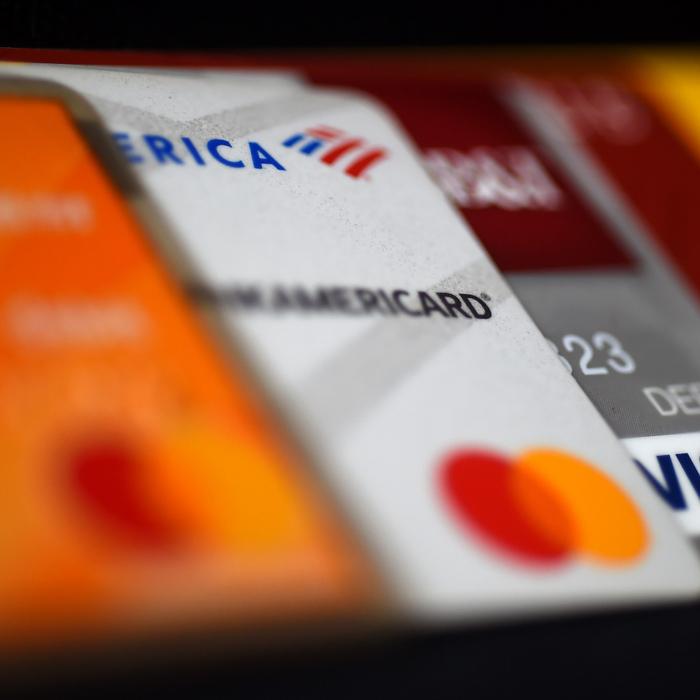 Big Banks Charge Higher Credit Card Interest Rates Than Small Banks, Credit Unions: CFPB Report