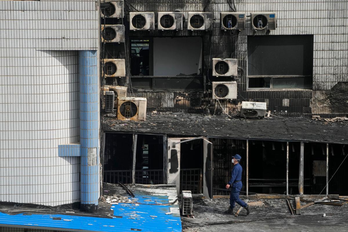 Fire in Beijing Hospital Kills 29; Authorities Withhold Victim Identities