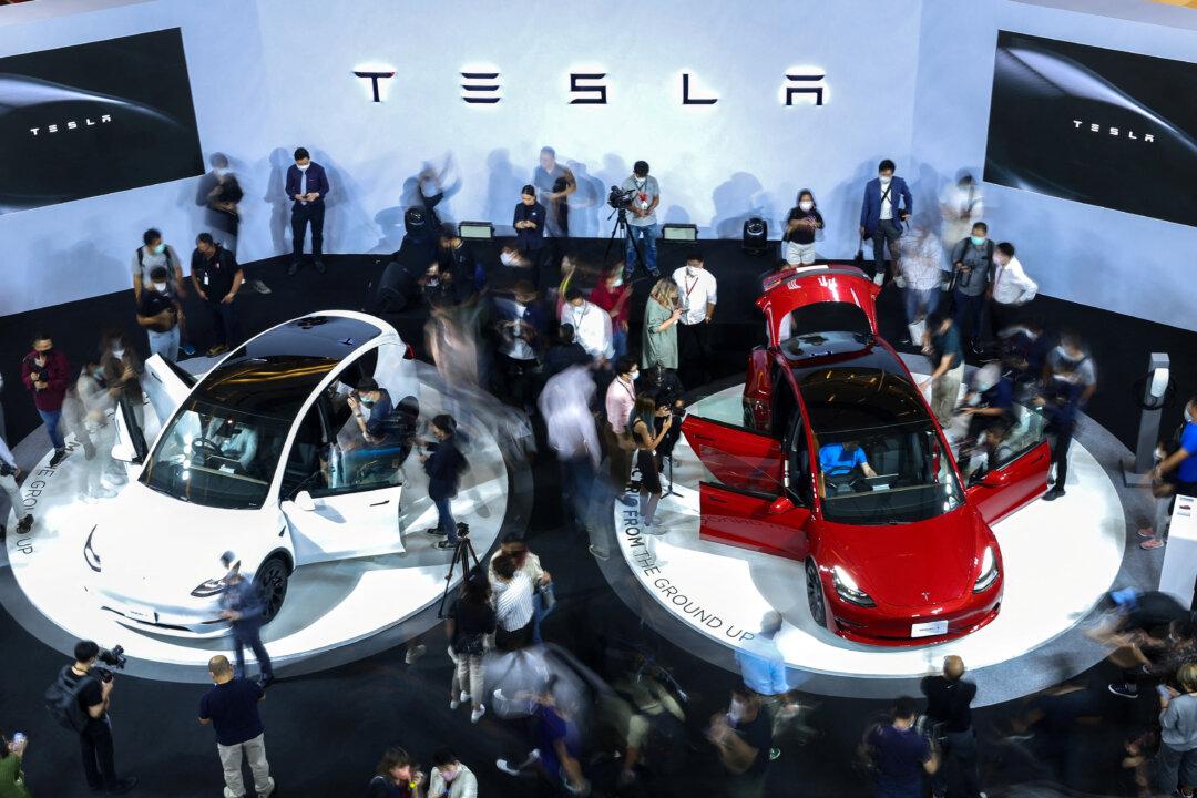 Tesla Cuts US Prices for 6th Time This Year