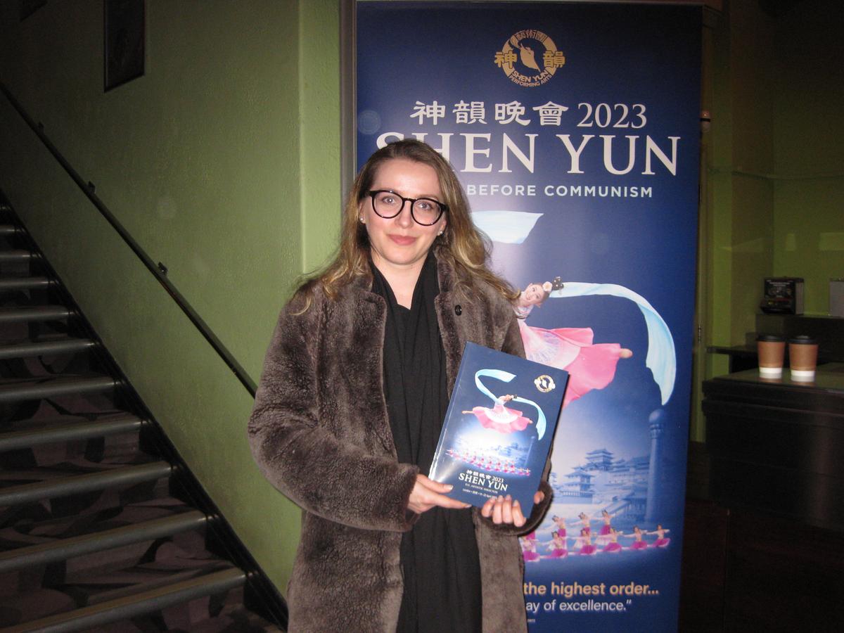 Shen Yun Reveals What’s ‘Happening Behind the Curtain in China,’ Says Human Rights Lawyer