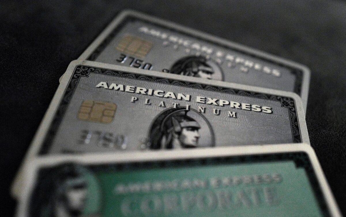 A photograph of American Express credit cards, on March 17, 2016. (Kai Pfaffenbach/Reuters)