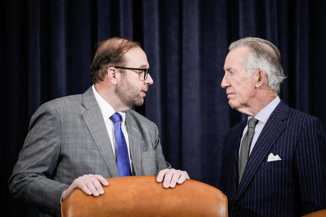 Big Banks, Corporations Getting 90 Percent of Biden’s Green Energy Credits: Congressional Study