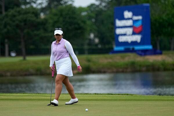 Lilia Vu misses a birdie putt on the ninth hole during the first round of The Chevron Championship golf tournament in The Woodlands, Texas, on April 20, 2023. (David J. Phillip/AP Photo)