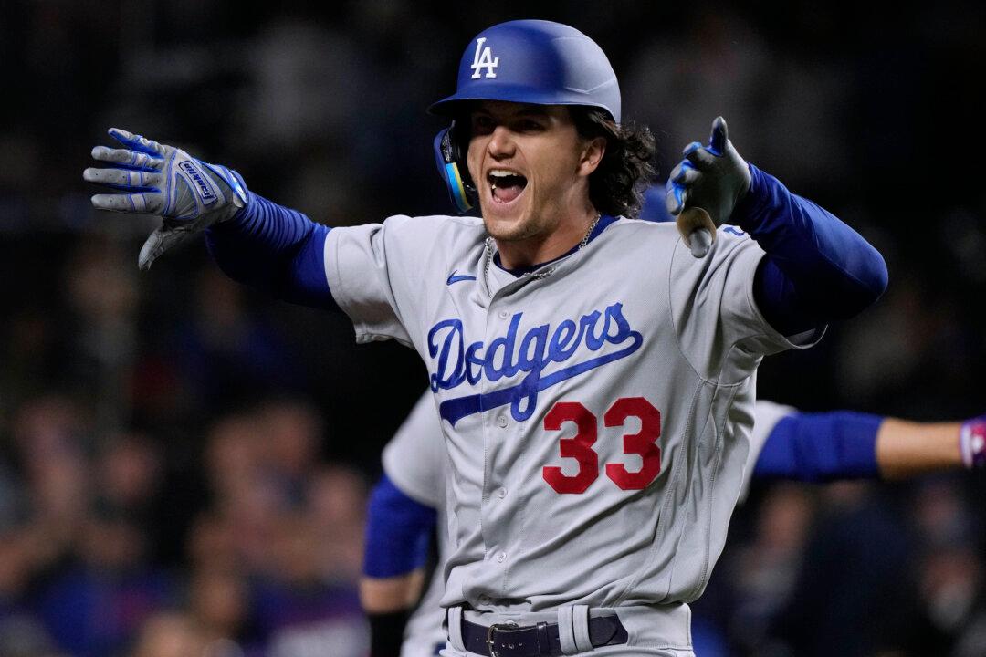 James Outman Hits Grand Slam as Dodgers Beat Cubs 6–2