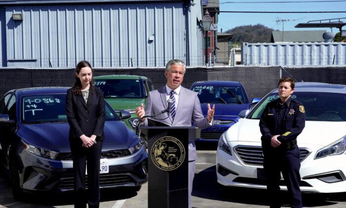 Thefts Prompt 17 States to Urge Recall of Kia, Hyundai Cars