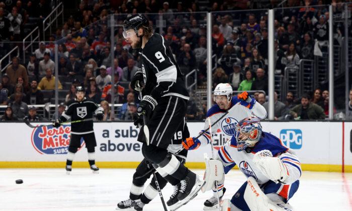 Moore's OT Power-Play Goal Gives Kings 3–2 Win Over Oilers