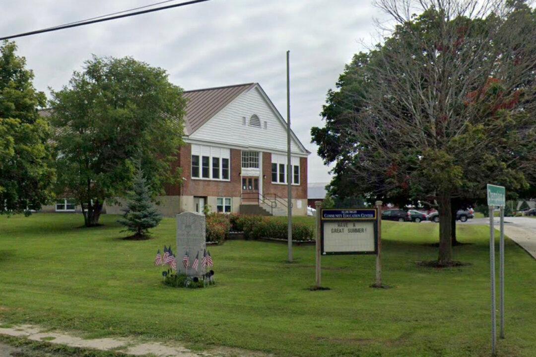 5 Charged in Youth Game Brawl; Man Later Died of Heart Event