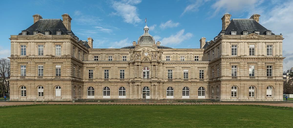 Originally built between 1615 and 1645 by French architect Salomon de Brosse for the royal residence of the regent Marie de' Medici, the Luxembourg Palace was later refashioned into a legislative building. (<a title="User:DXR" href="https://commons.wikimedia.org/wiki/User:DXR">DXR</a>/<a href="https://creativecommons.org/licenses/by-sa/3.0/deed.en">CC BY-SA 3.0)</a>
