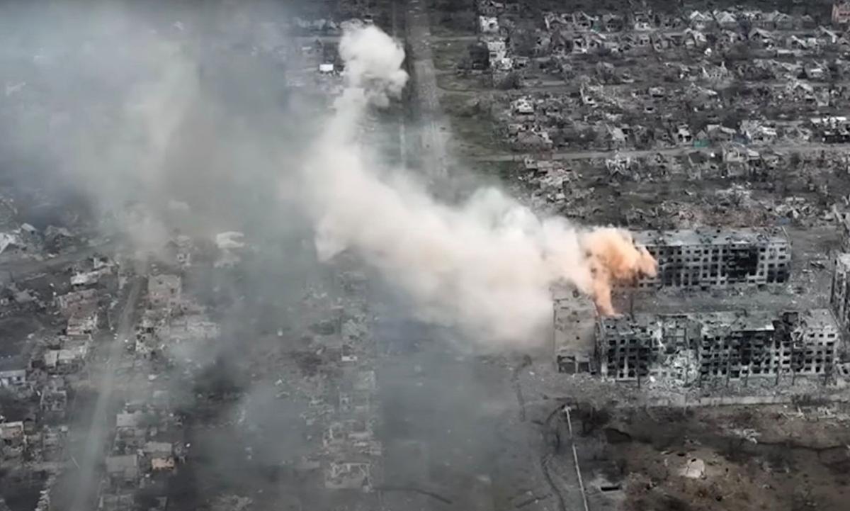 Russia Continues Fighting for Bakhmut