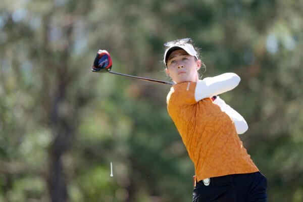  Nelly Korda of the United States plays her shot from the second tee during the third round of The Chevron Championship at The Club at Carlton Woods in The Woodlands, Texas, on April 22, 2023 . (Carmen Mandato/Getty Images)