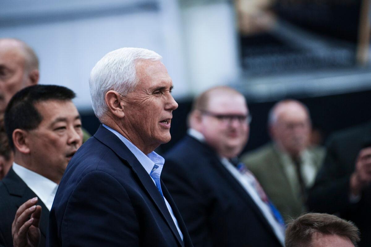 Former Vice President Mike Pence meets with guests at the Iowa Faith & Freedom Coalition in Clive, Iowa, on April 22, 2023. (Madalina Vasiliu/The Epoch Times)